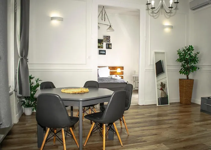3 Room Apartment In The Beautiful Street